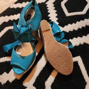 White House Black Market Sandal Size 8.5